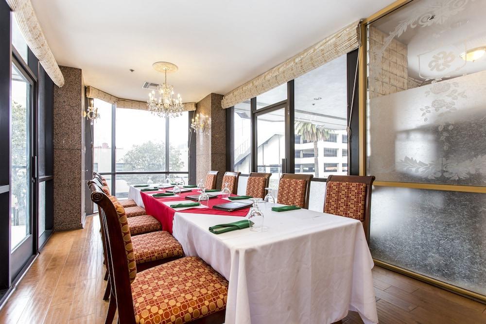 Jj Grand Hotel Los Angeles Exterior photo